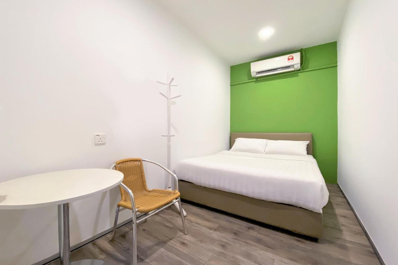 Spot On 90123 Rainbow Guest House Джордж Таун Екстериор снимка