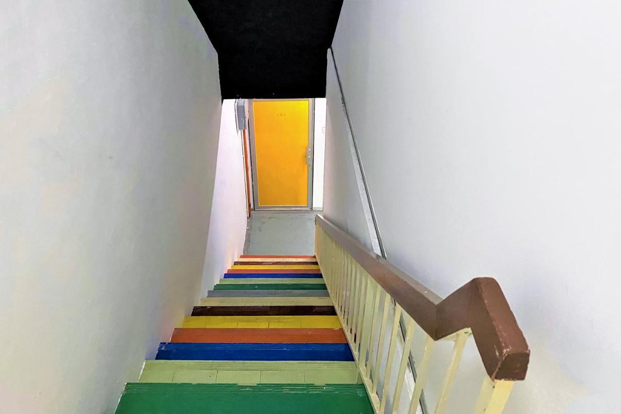 Spot On 90123 Rainbow Guest House Джордж Таун Екстериор снимка